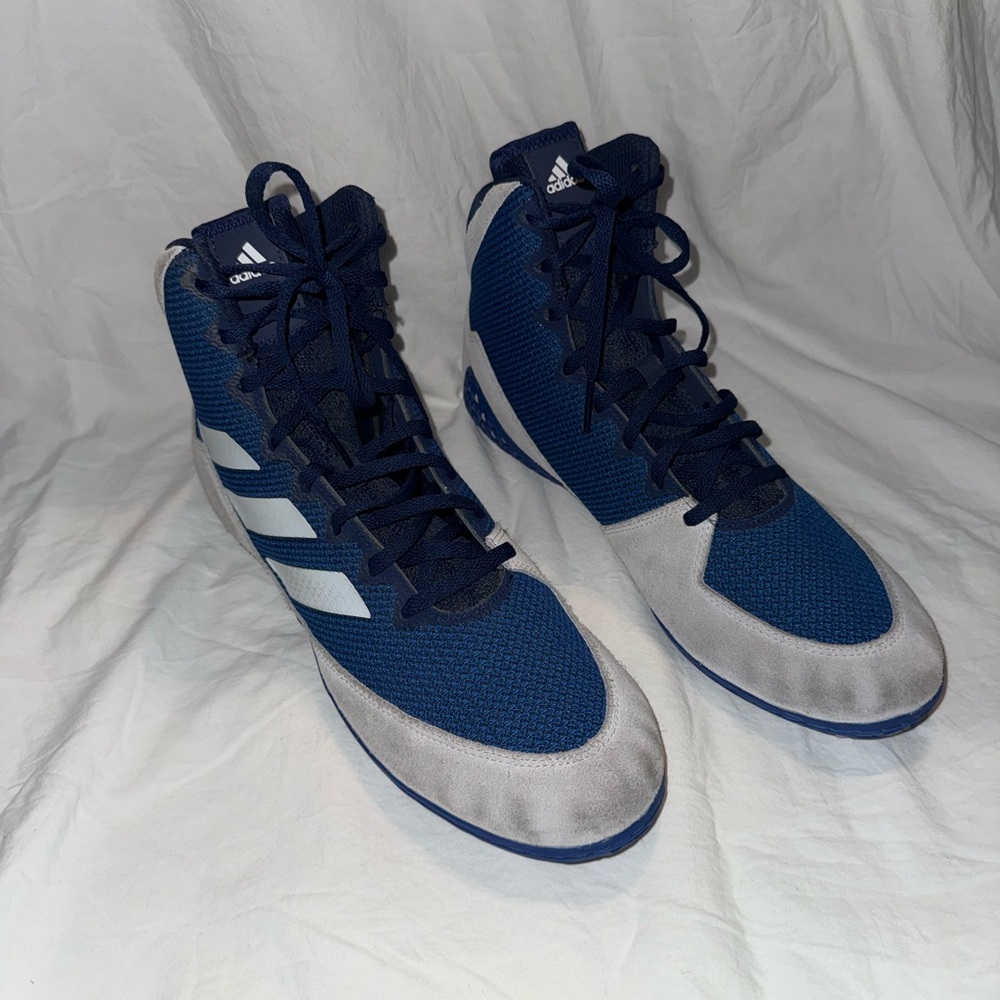 Adidas Men's Navy and Light Gray Athletic Sneakers Wrestling
